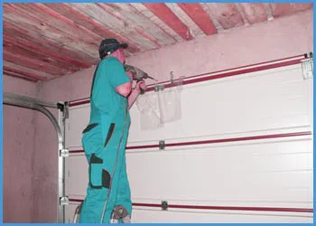 United Garage Door Palo Alto, CA 650-946-1672 - door-maintaince-15-05m